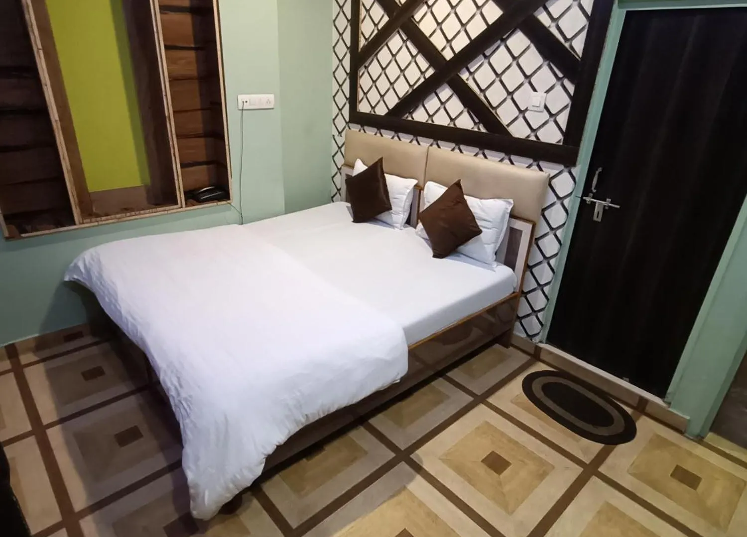 Hotel Picasso Varanasi Prime Location 2*,