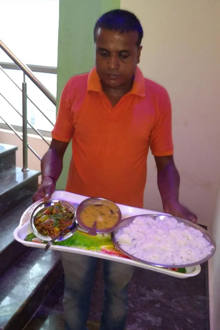 Hotel Picasso Varanasi Prime Location