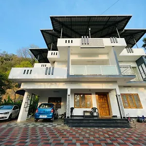  Homestay Nandana's Residency India