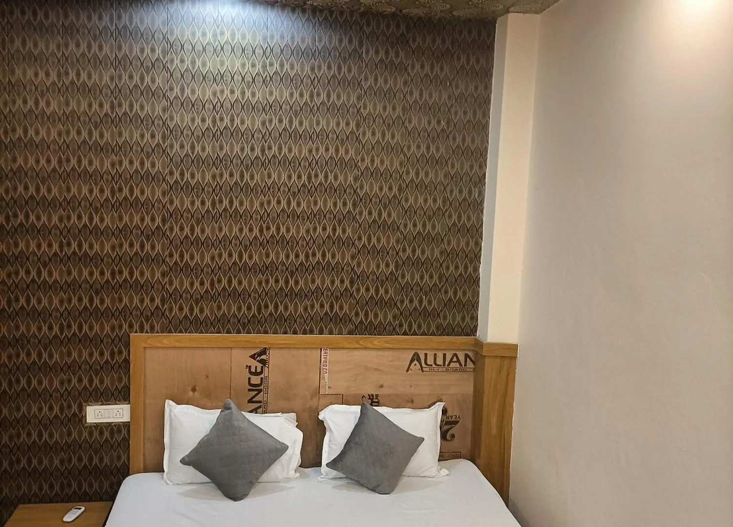 Hotel Picasso Varanasi Prime Location