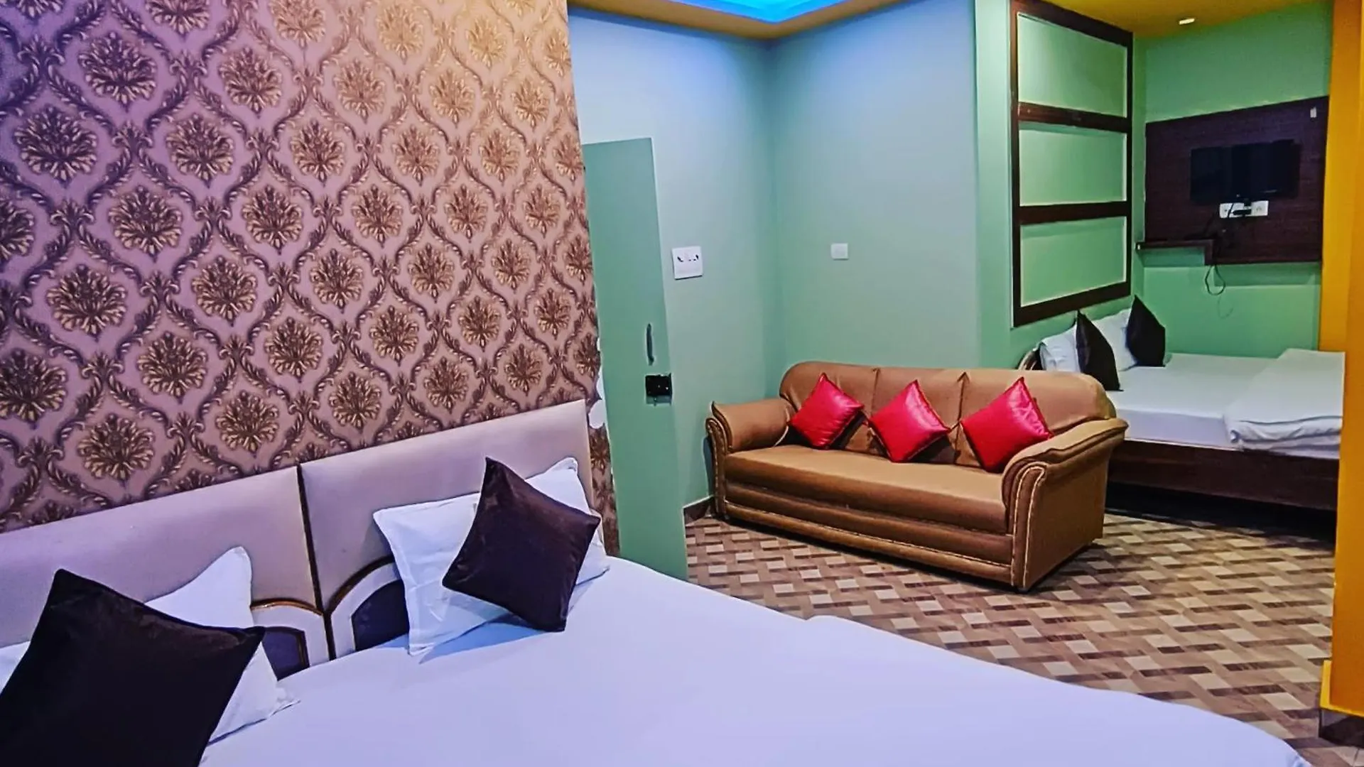 **  Hotel Picasso Varanasi Prime Location Indie