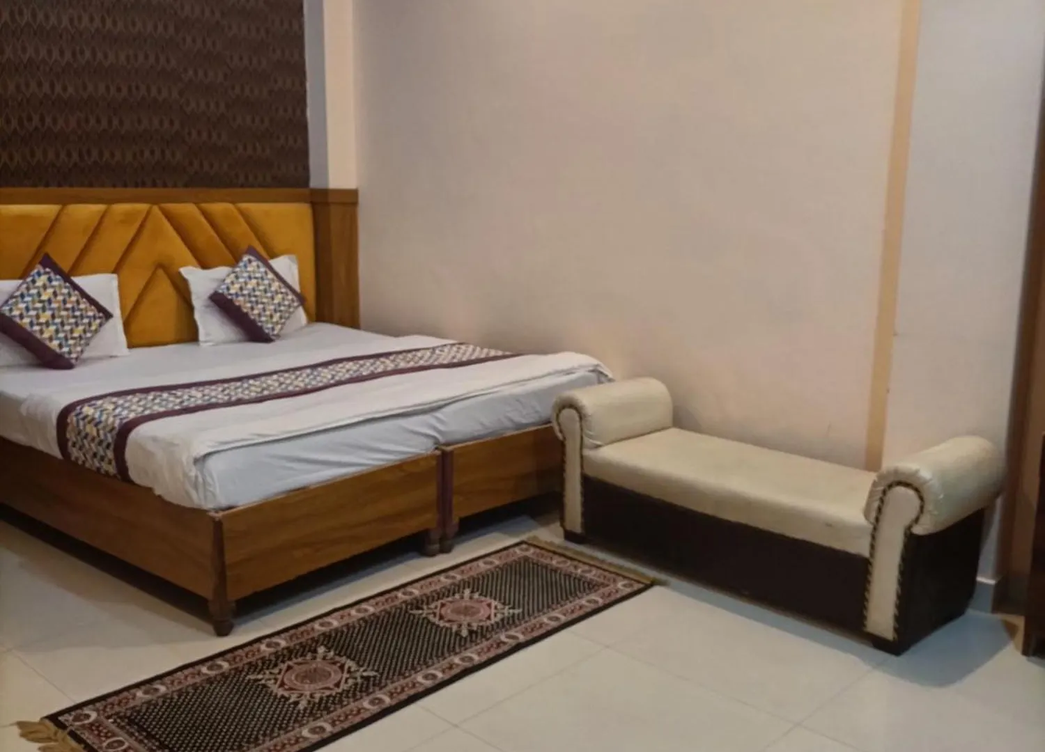 Hotel Picasso Varanasi Prime Location 2*,