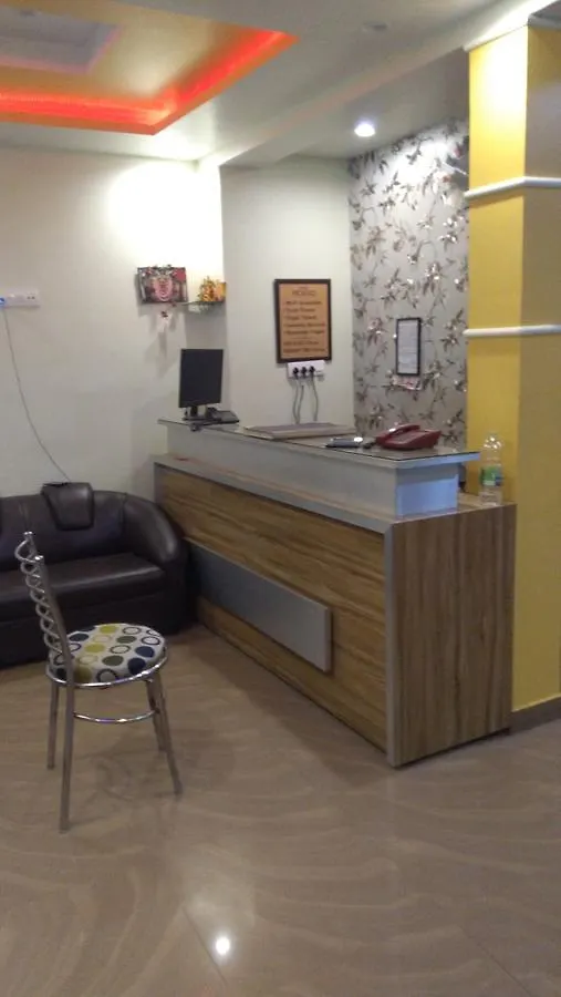 Hotel Picasso Varanasi Prime Location