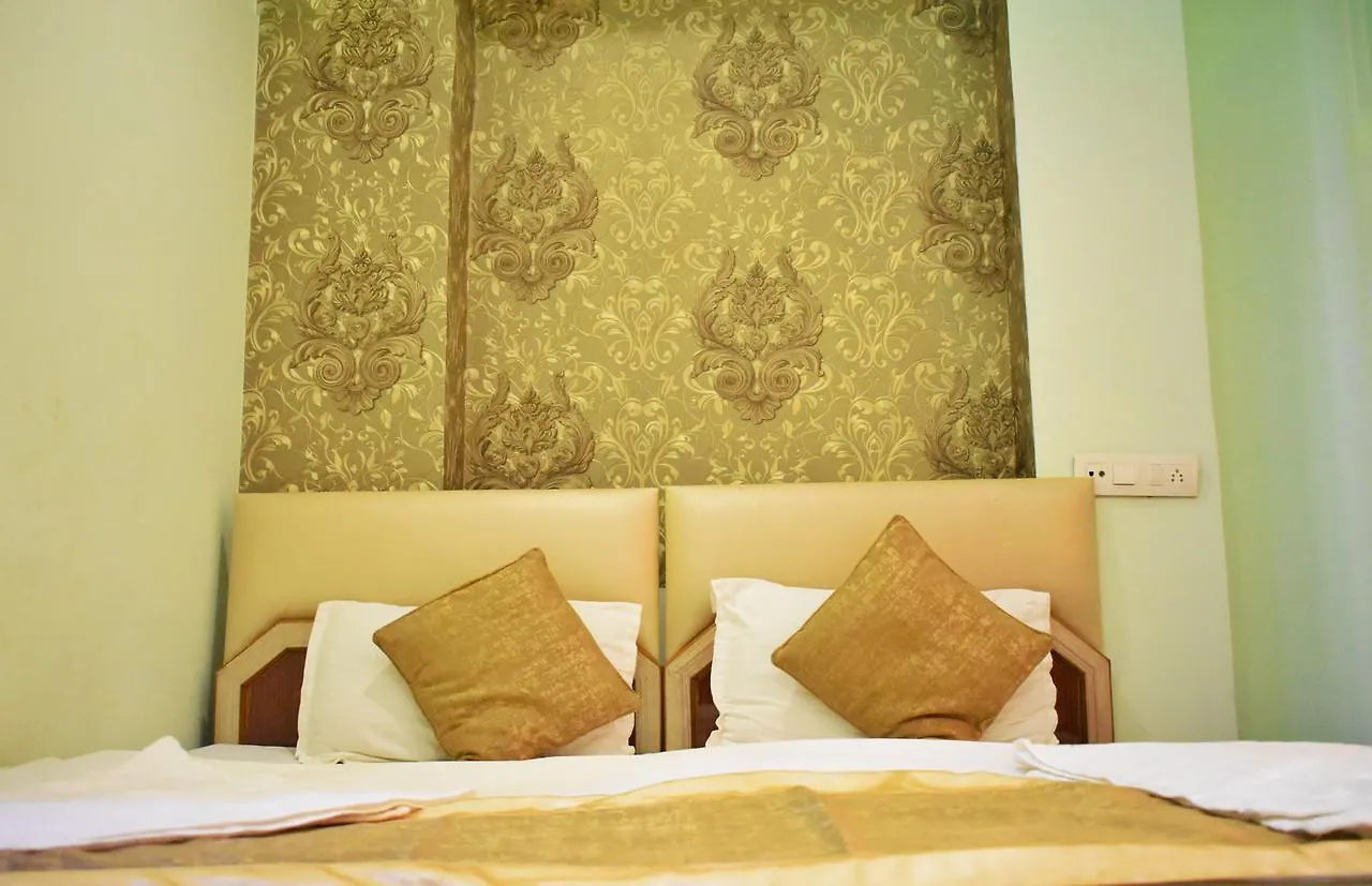 **  Hotel Picasso Varanasi Prime Location Indie